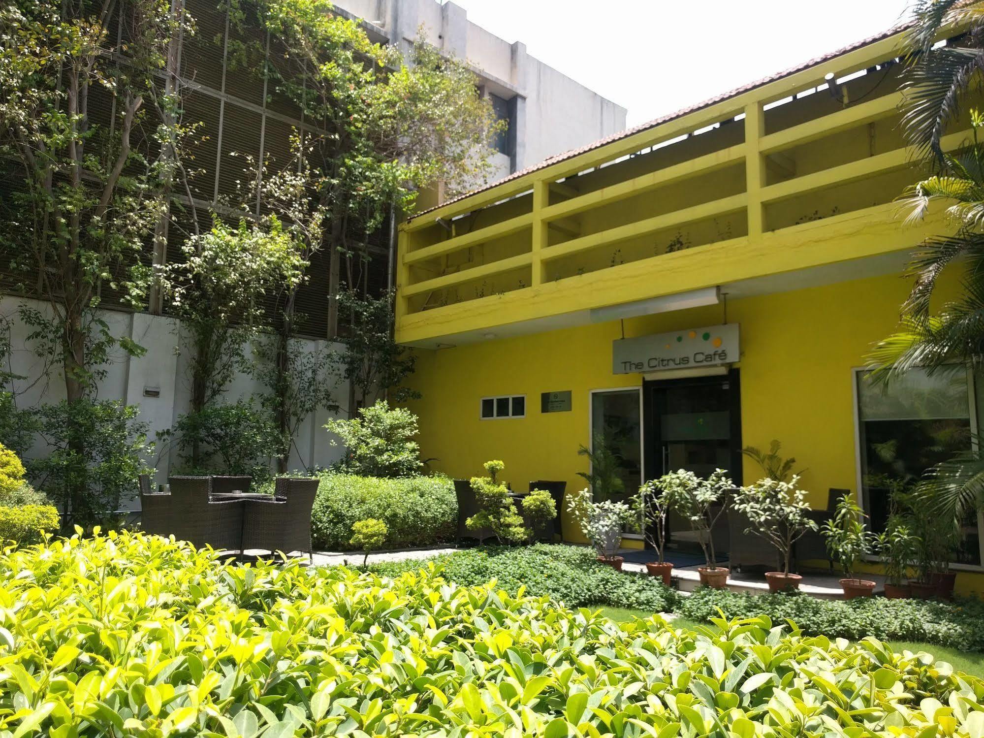 Lemon Tree Hotel, Udyog Vihar, Gurugram Gurgaon Exterior photo